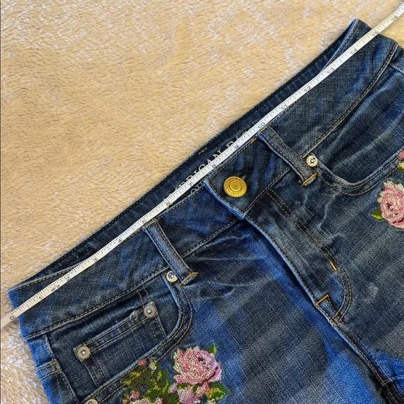 AMERICAN EAGLE Embroidered Floral Denim Jeans - Picture 7 of 9